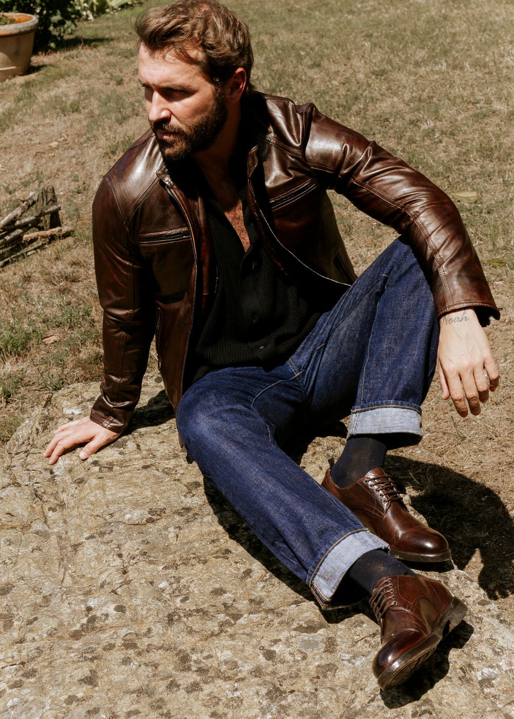 Derby da uomo moderna in pelle pregiata marrone scuro - LeonardoShoes