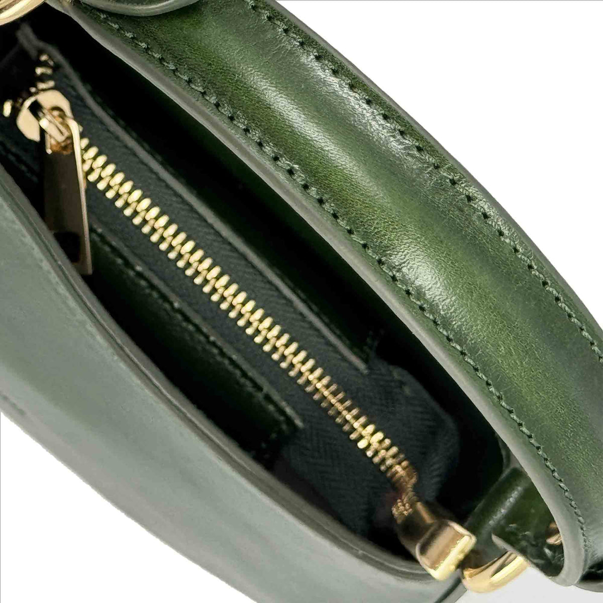 Isotta S - Mini borsa mezzaluna in pelle verde