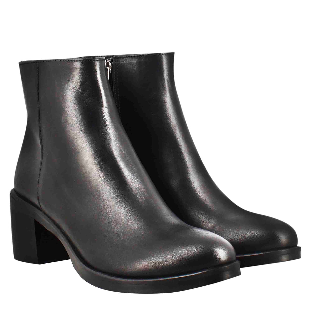 Stivaletto da donna liscio con tacco medio in pelle colore nero - LeonardoShoes