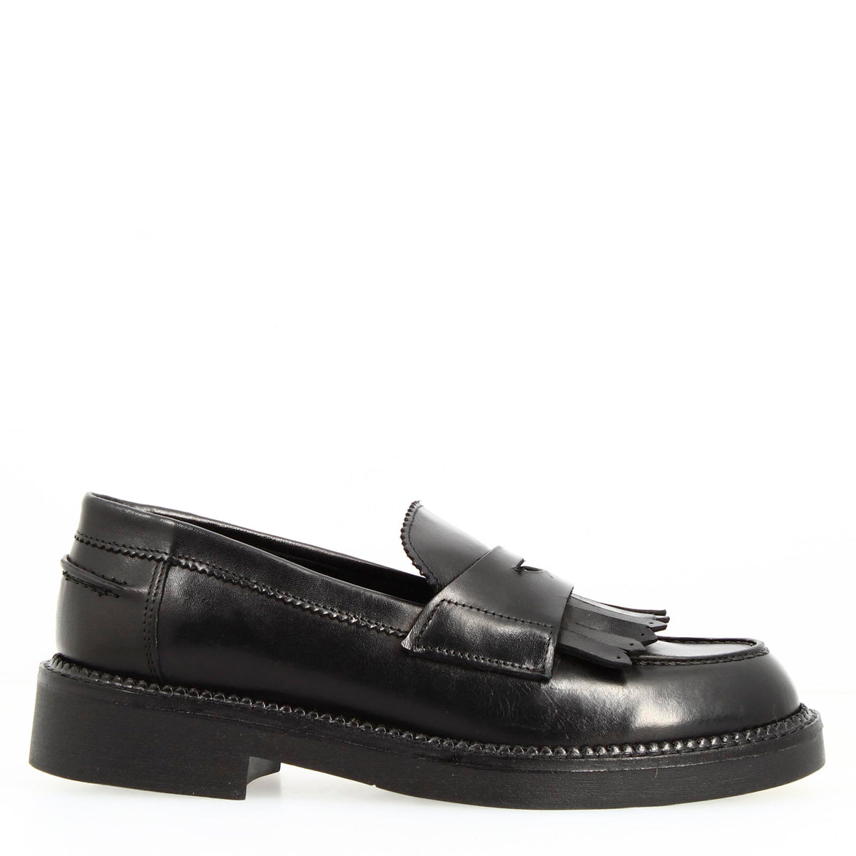 Mocassino da donna fondo robusto in pelle nera con frange - LeonardoShoes