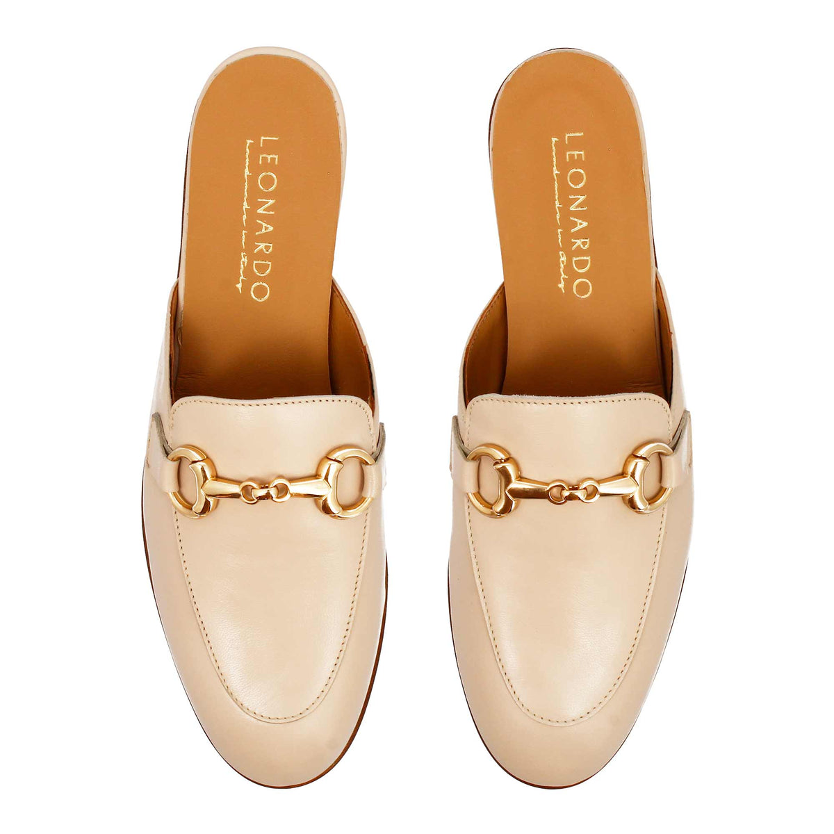 Sabot bianca con fibbia dorata e fondo in vero cuoio - LeonardoShoes