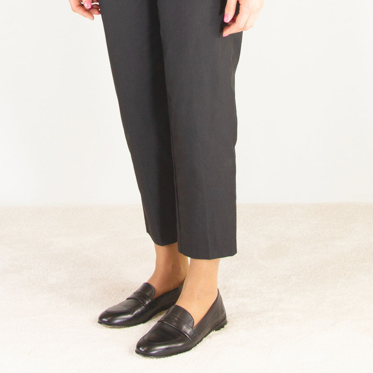 Mocassino da donna classico in pelle colore nero fatti a mano - LeonardoShoes