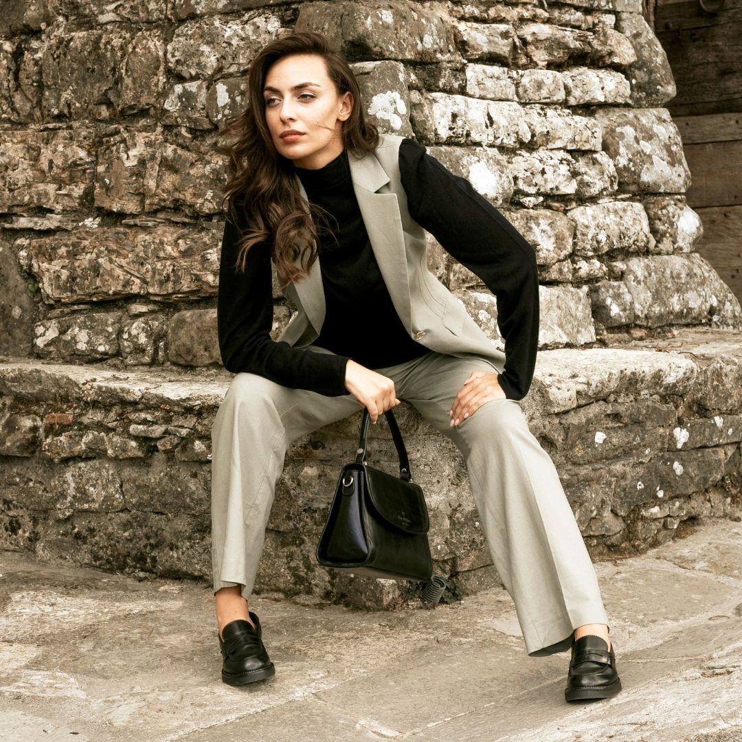 Mocassino da donna fondo robusto in pelle spazzolata nero - LeonardoShoes