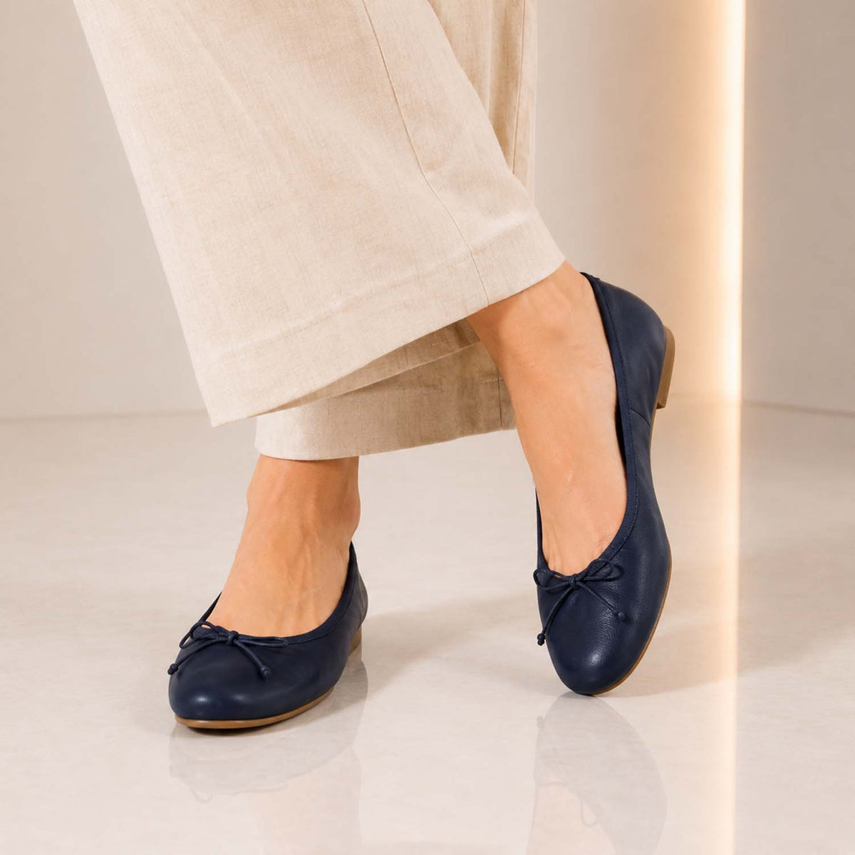 Ballerine da donna Fiocco in pelle blu - LeonardoShoes
