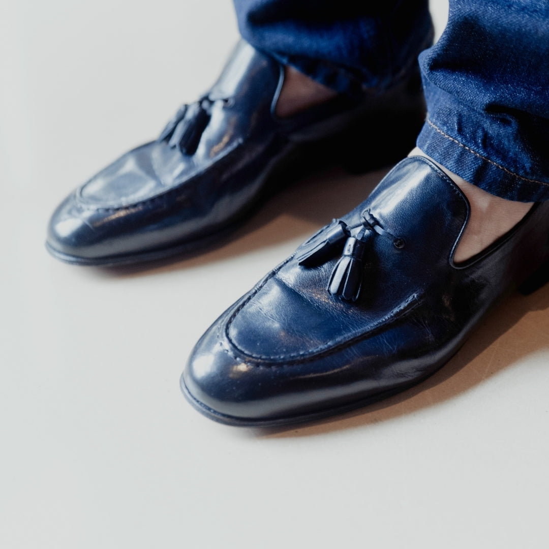 Mocassino blu da uomo artigianali in pelle con nappine - LeonardoShoes