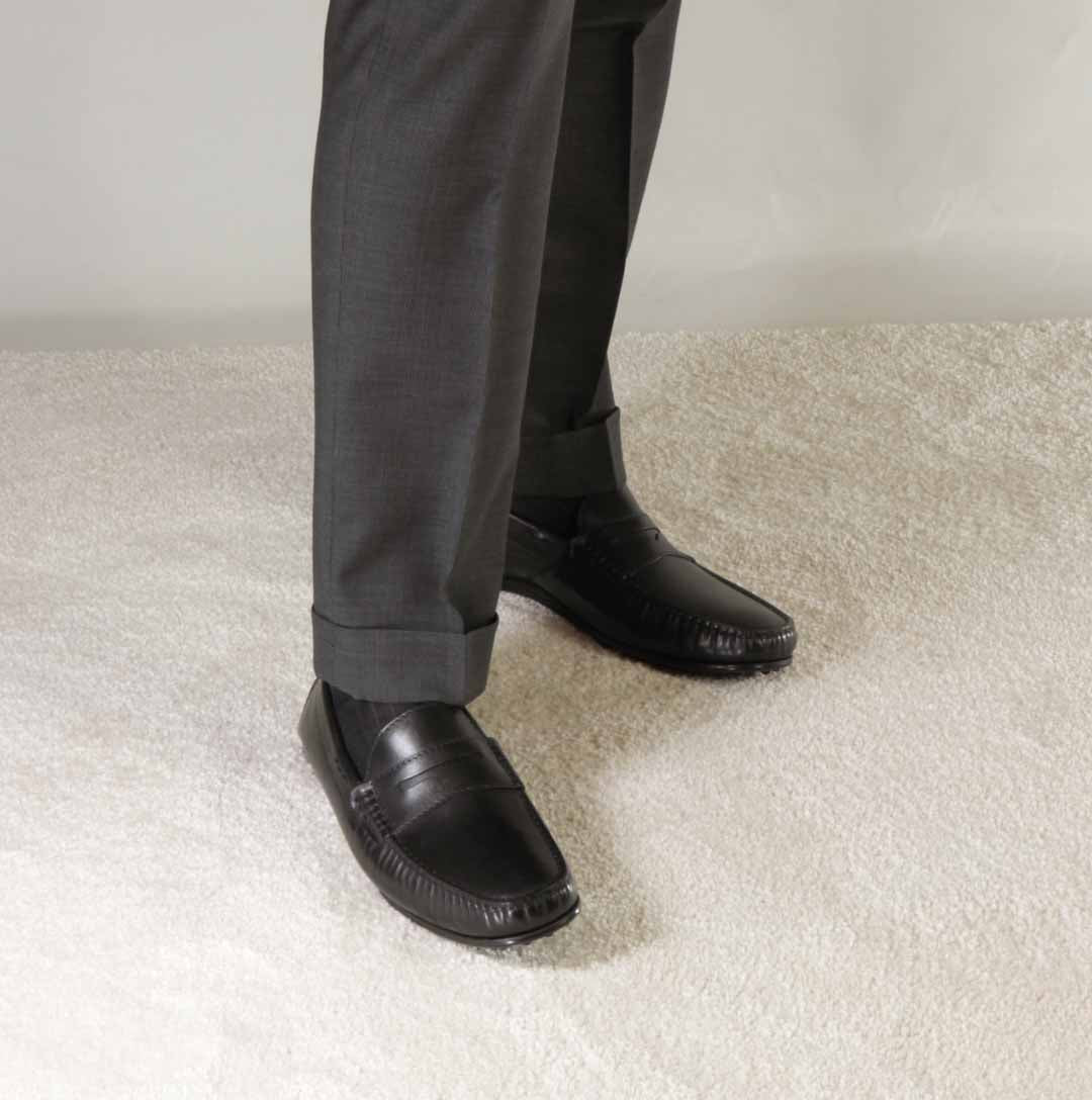 Mocassino casual da uomo in pelle colore nero con suola con gommini - LeonardoShoes