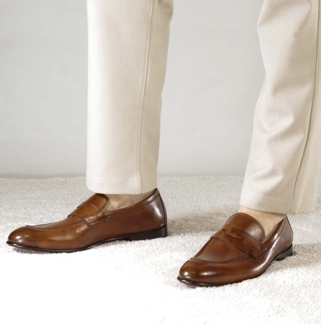 Mocassino classico da uomo in pelle colore marrone chiaro - LeonardoShoes