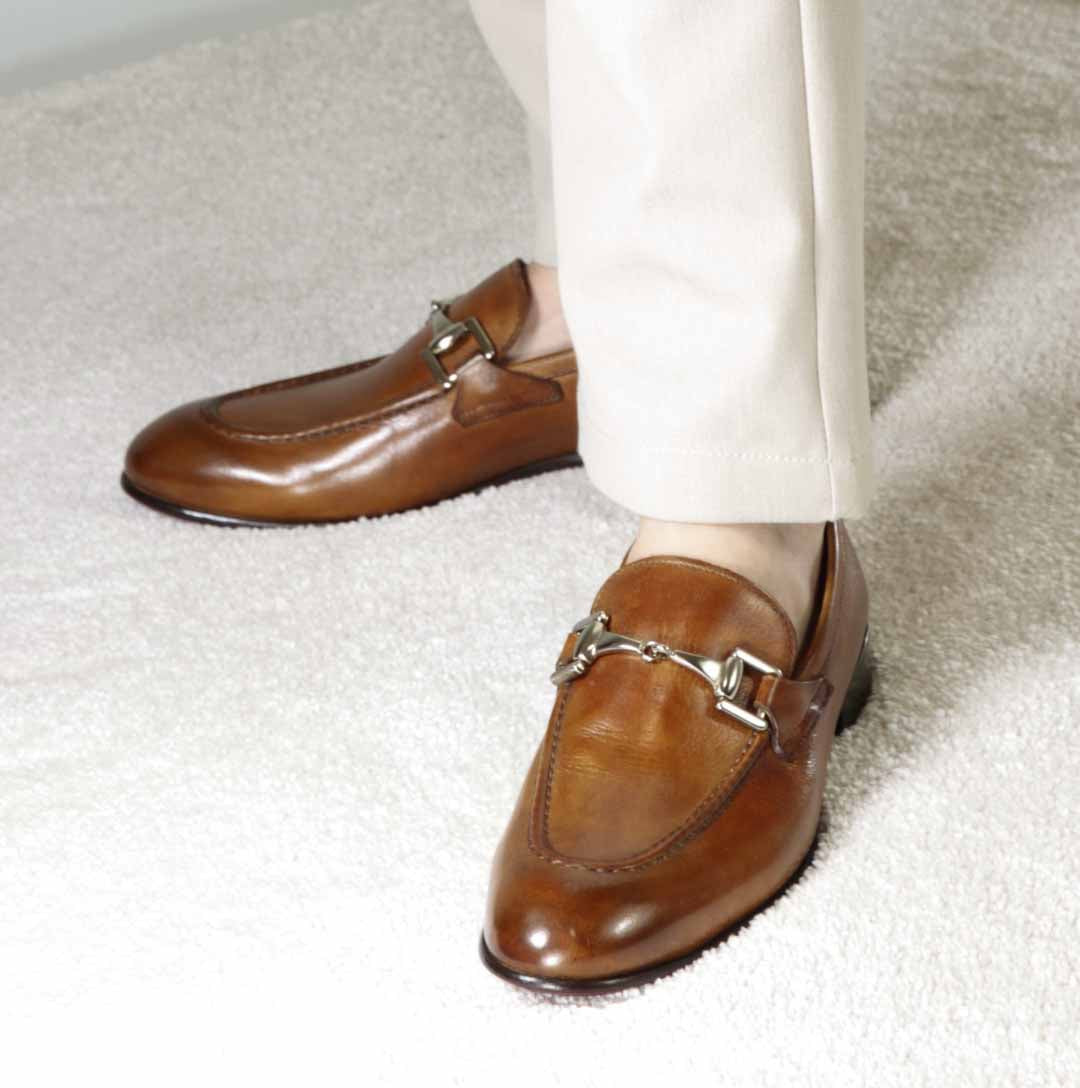 Mocassino classico con morsetto da uomo in pelle colore marrone - LeonardoShoes