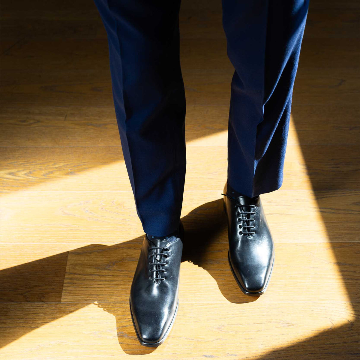 Oxford wholecut da uomo artigianali punta squadrata in pelle nera - LeonardoShoes
