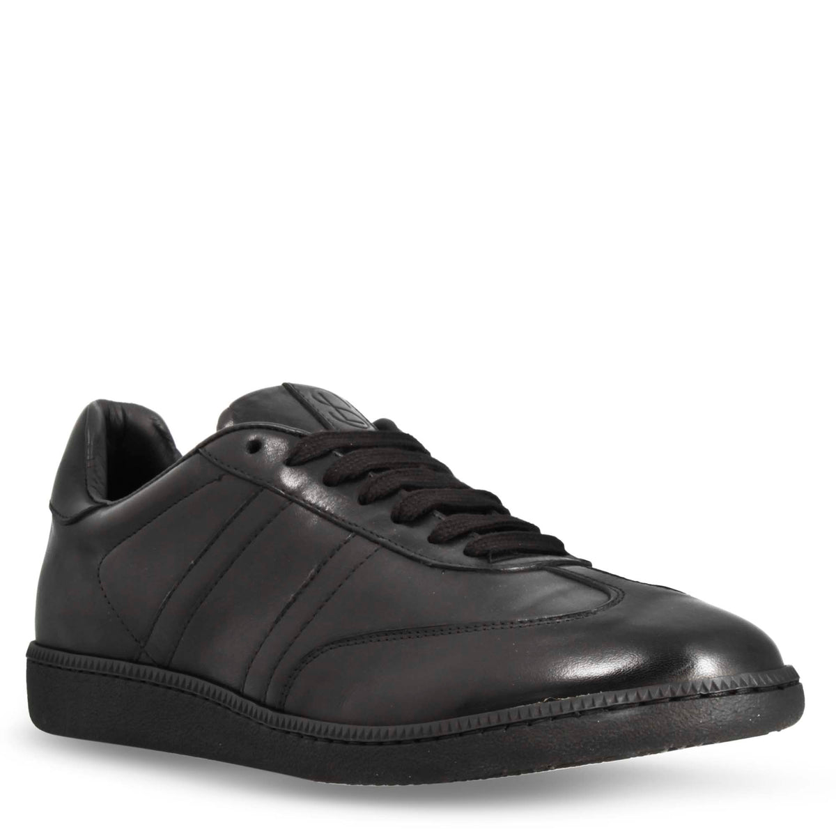 Sneaker artigianale da uomo in pelle colore nero - LeonardoShoes